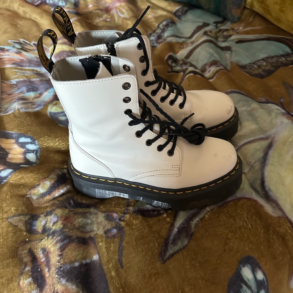 size 7 white platform doc martens, super great condition!!